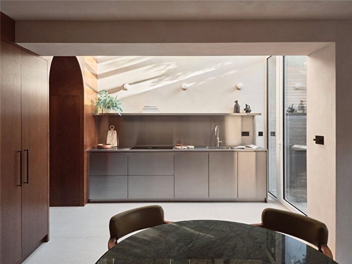 2 Bedroom Flat For Sale In Colville Terrace, Notting Hill, London, W11