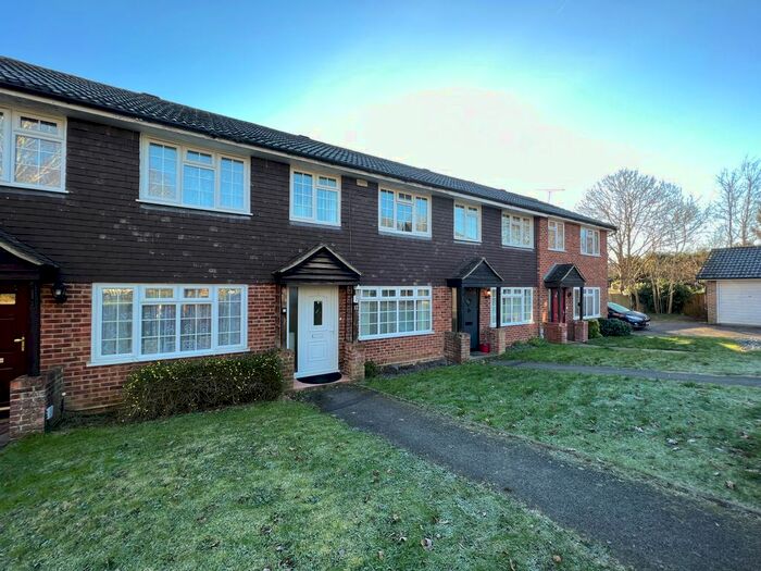 3 Bedroom Terraced House To Rent In Christie Close, Lightwater, GU18