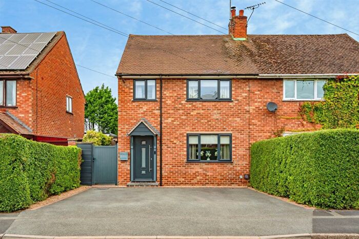 3 Bedroom Semi-Detached House For Sale In Princess Road, Uttoxeter, ST14