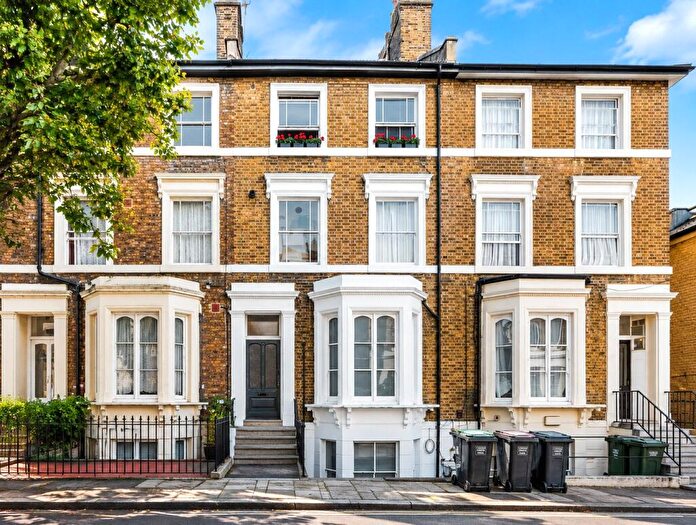 1 Bedroom Apartment For Sale In Limes Grove, London, SE13