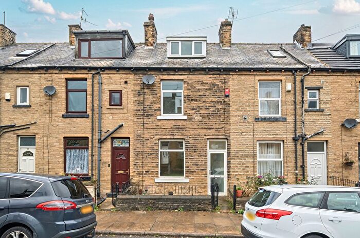 3 Bedroom Terraced House For Sale In Burton Street, Bradford, West Yorkshire, Uk, BD4