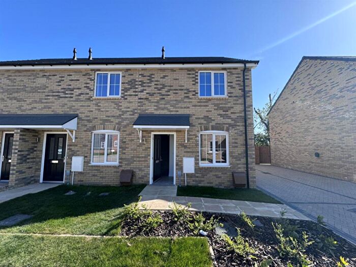 2 Bedroom End Of Terrace House To Rent In John King Street, Damgate, Holbeach, PE12
