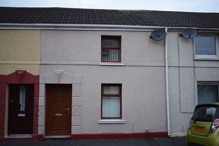 2 Bedroom Property To Rent In Long Row, Llanelli, SA15