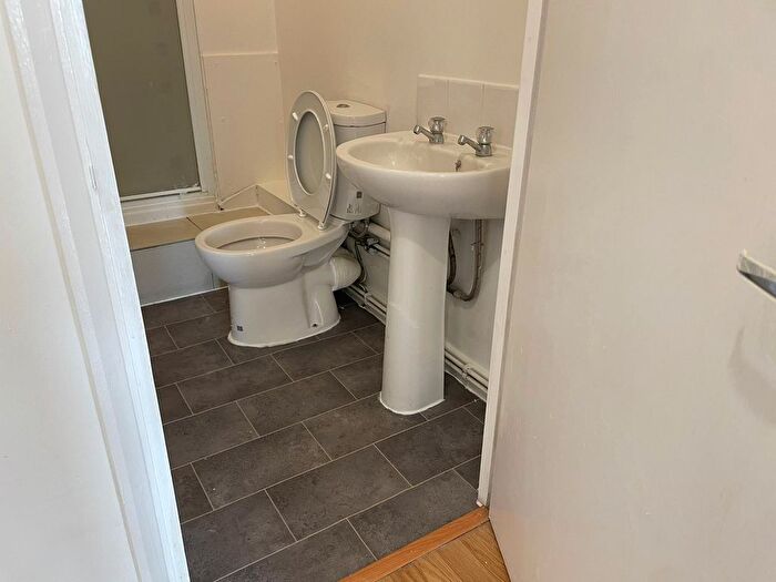 1 Bedroom Flat To Rent In High Road, London, N22