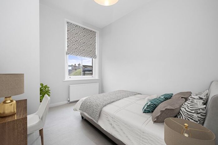 1 Bedroom Flat To Rent In Callcott Road, London, NW6