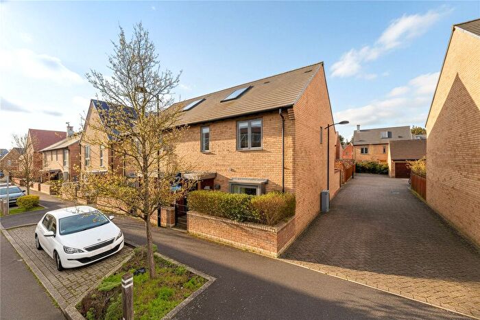 4 Bedroom Semi Detached House For Sale In Spring Drive, Trumpington, Cambridge, CB2