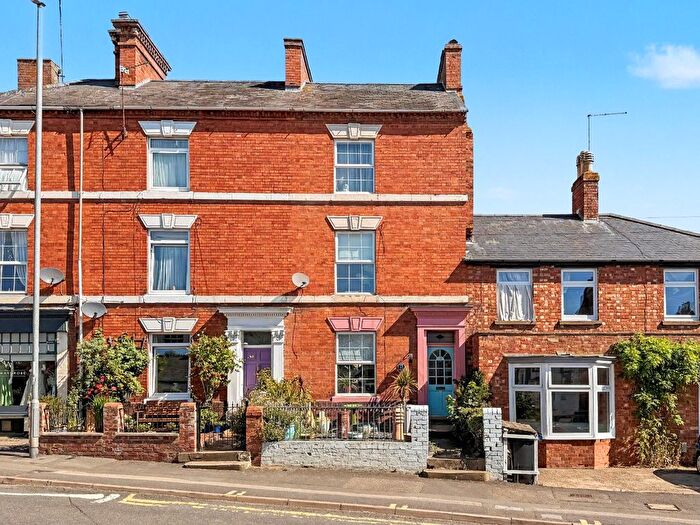 4 Bedroom Terraced House For Sale In High Street, Weedon, NN7