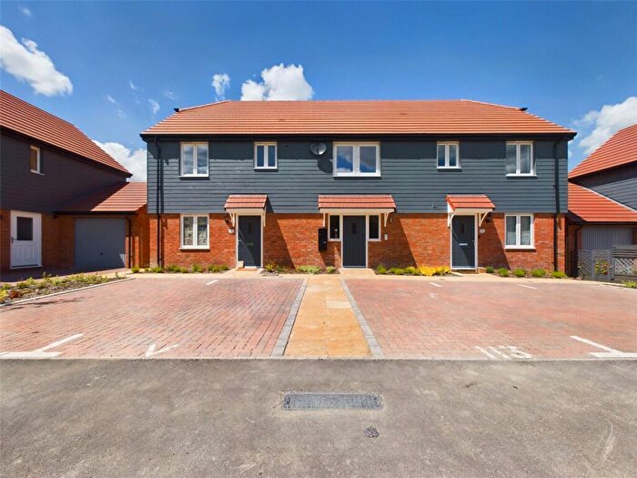 1 Bedroom Apartment To Rent In Swallowtail Road, Chinnor, Oxfordshire, OX39