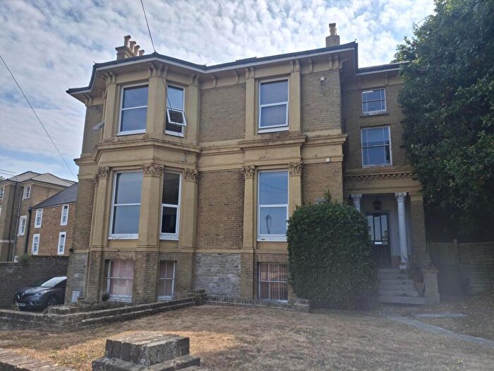 1 Bedroom Apartment To Rent In Lynwood House, Westhill Road, PO33