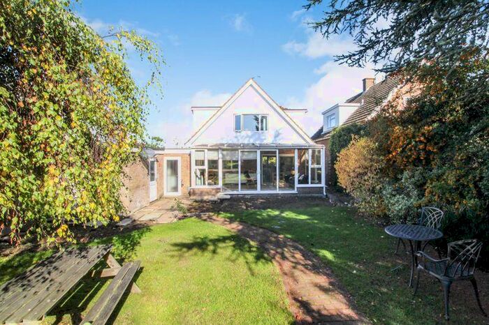 3 Bedroom Link Detached House For Sale In Green End, Little Staughton, MK44