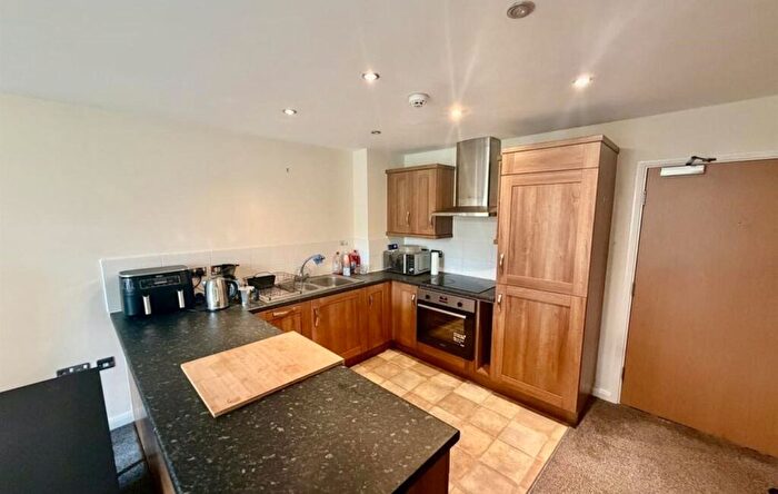 2 Bedroom Property To Rent In Romana Square, Altrincham, WA14