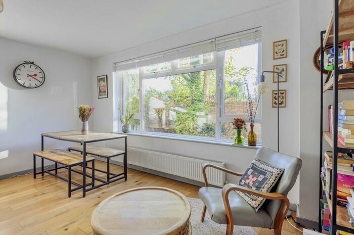 2 Bedroom Flat To Rent In The Orchard Blackheath, SE3