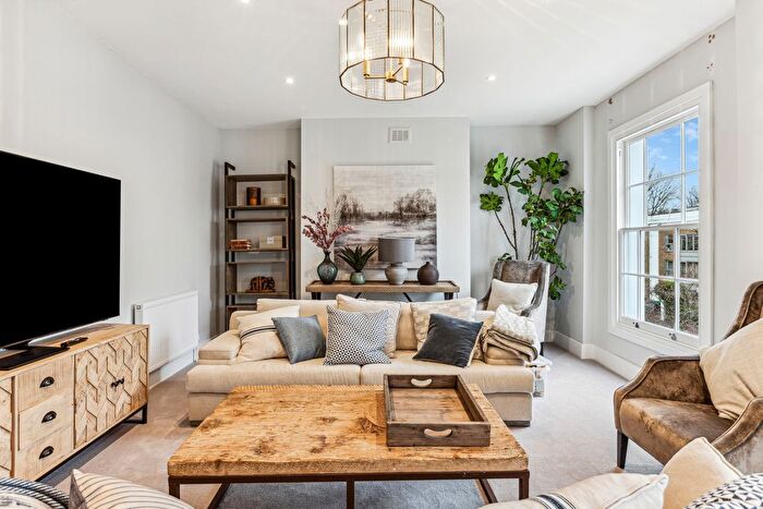 5 Bedroom Terraced House To Rent In Southgate Road, De Beauvoir, N1