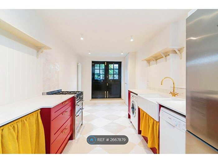 4 Bedroom Terraced House To Rent In London, London, N16