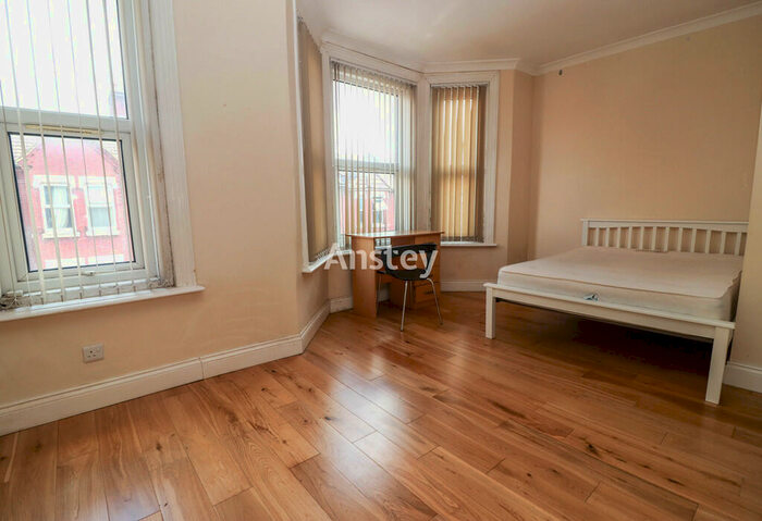 5 Bedroom Terraced House To Rent In Shakespeare Avenue, Southampton, SO17