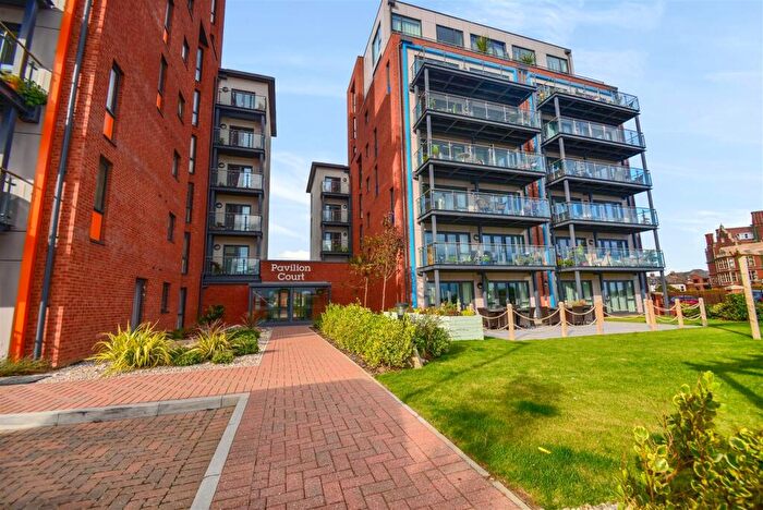 2 Bedroom Apartment For Sale In Pavilion Court, Hamilton Gardens, Felixstowe, IP11