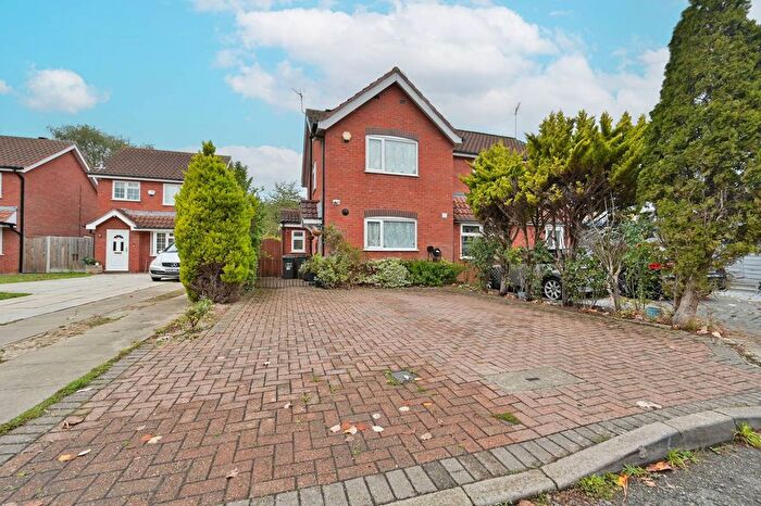 2 Bedroom Semi-detached House For Sale In Furze Close, Bushey, South Oxhey, WD19