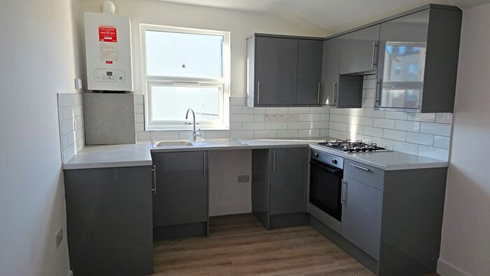 2 Bedroom Flat To Rent In Selsdon Road, London, E13