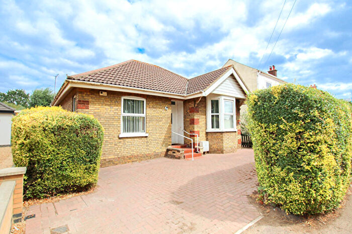 3 Bedroom Bungalow For Sale In Peterborough Road, Whittlesey, Cambs, PE7