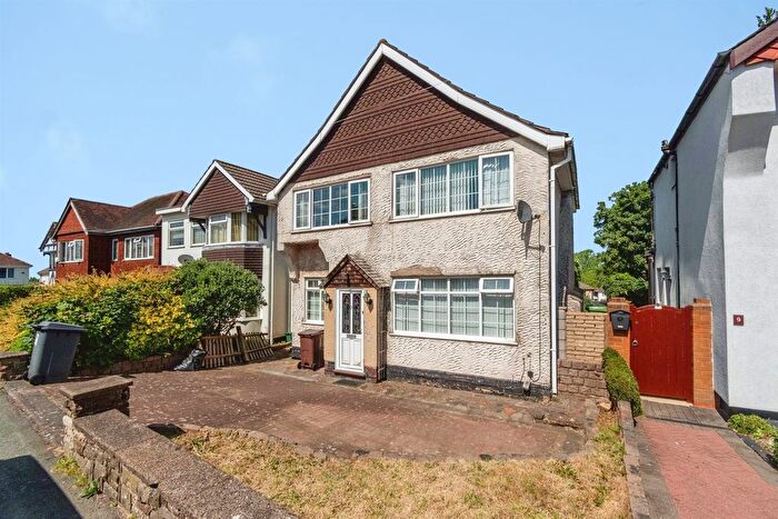 3 Bedroom Detached House For Sale In Brynmawr Road, Bilston, WV14