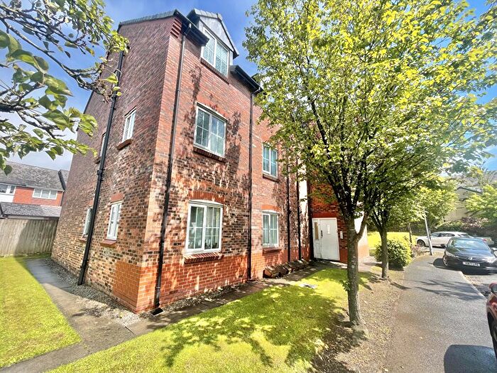 2 Bedroom Apartment For Sale In Durrington Place, Leigh Street, Westhoughton, Bolton, BL5