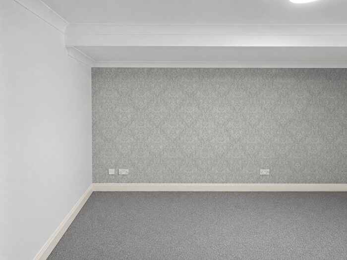1 Bedroom Flat To Rent In Riverway House, E14
