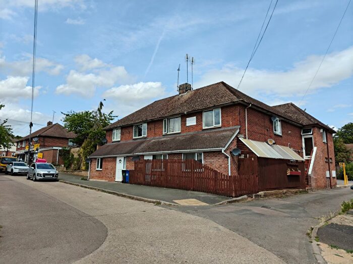 7 Bedroom Semi-detached House For Sale In The Fairway, Banbury, OX16