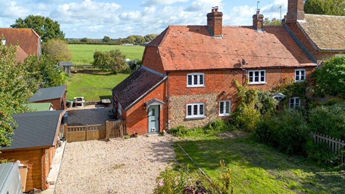 3 Bedroom End Of Terrace House For Sale In Lyford, Wantage, OX12