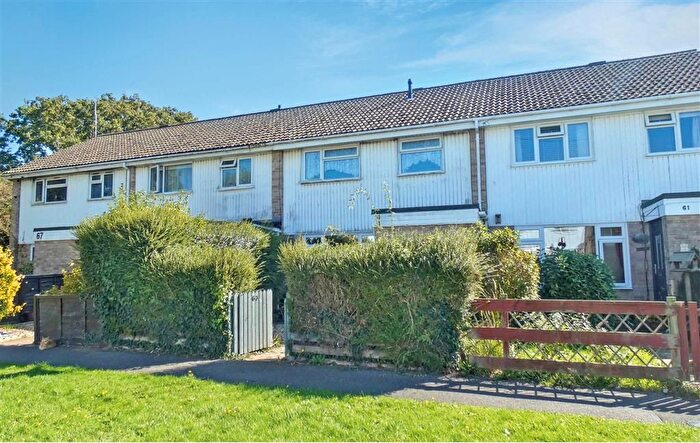 3 Bedroom Terraced House For Sale In Thornham Road, New Milton, BH25