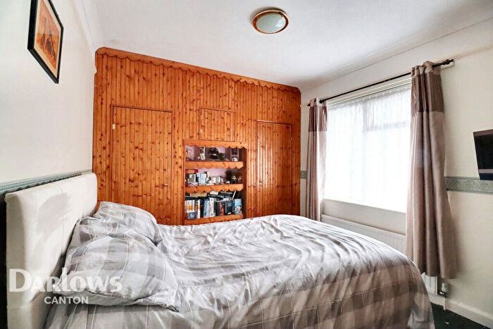 3 Bedroom End Of Terrace House For Sale In Llewellyn Avenue, Cardiff, CF5