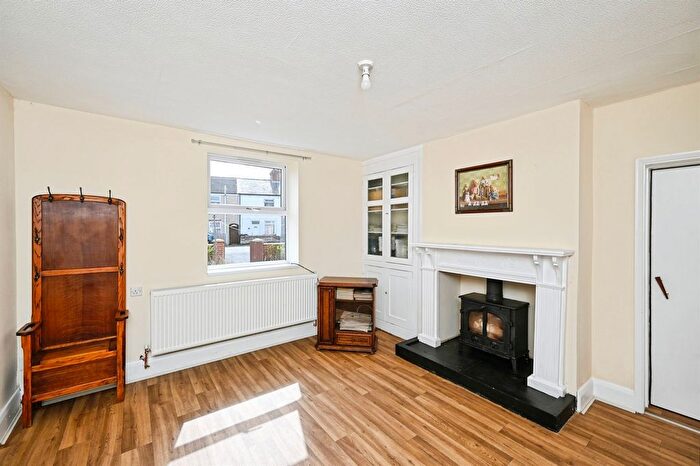 3 Bedroom Detached House For Sale In Albion Street, Ripley, DE5