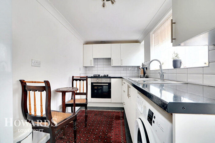 2 Bedroom End Of Terrace House For Sale In Raglan Street, Lowestoft, NR32