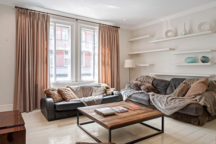 3 Bedroom Maisonette To Rent In Spitalfields, London, E1