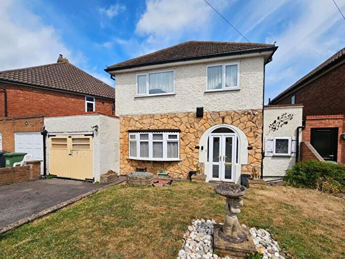 3 Bedroom Detached House For Sale In Victor Road, Solihull, B92