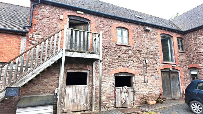 2 Bedroom Flat To Rent In Grafton Farm, Leominster, WR15