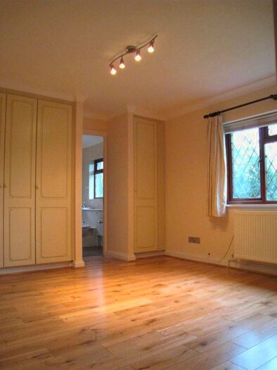 4 Bedroom Detached House To Rent In Chadworth Way, Esher, KT10