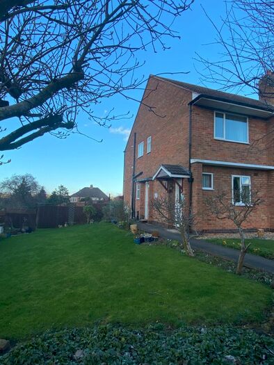 2 Bedroom Flat To Rent In Cameron Close, Allesley, Coventry, CV5