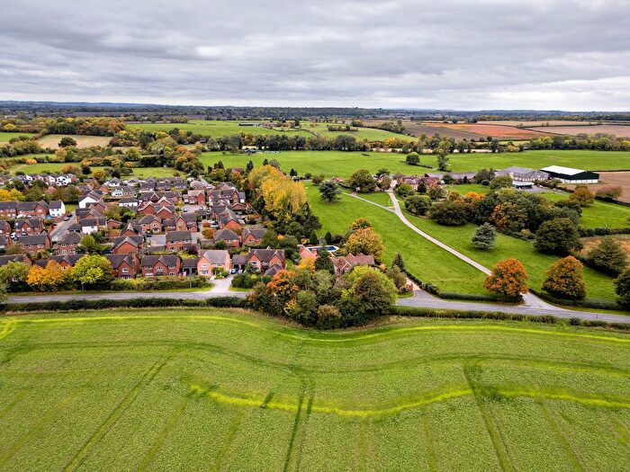 4 Bedroom Detached House For Sale In Kenning Close, Long Itchington, CV47