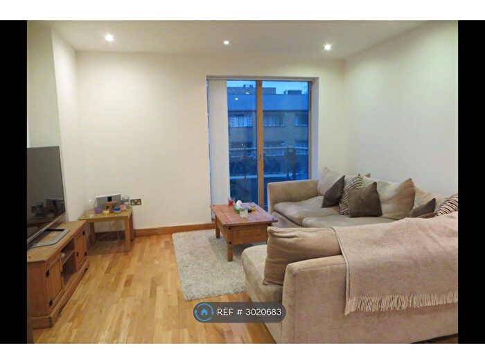 2 Bedroom Flat To Rent In Frances Wharf, London, E14