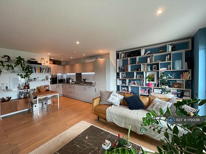 2 Bedroom Flat To Rent In Atlantic Building, London, E15