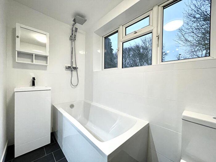 4 Bedroom House To Rent In Warwick Road, London, N18