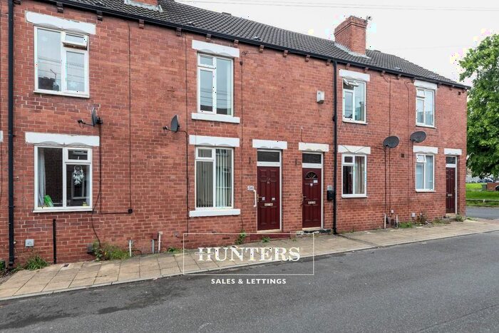 2 Bedroom Property To Rent In Cannon Street, Castleford, WF10
