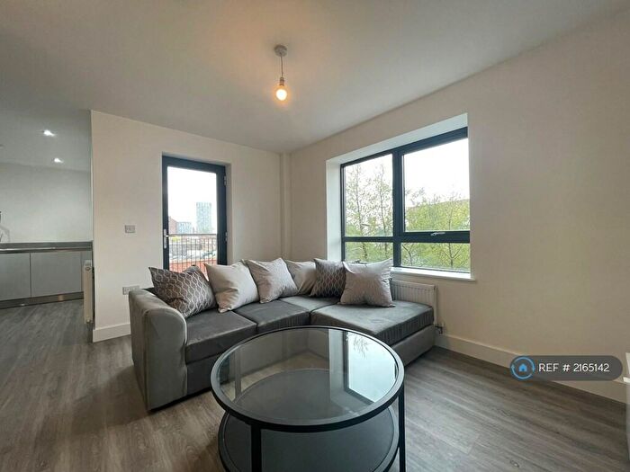 2 Bedroom Flat To Rent In Hurst Street, Liverpool, L1