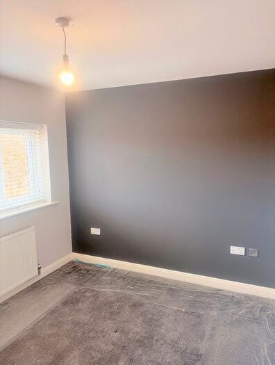 3 Bedroom Semi-Detached House To Rent In Carlton Way, Treeton Rotherham, S62