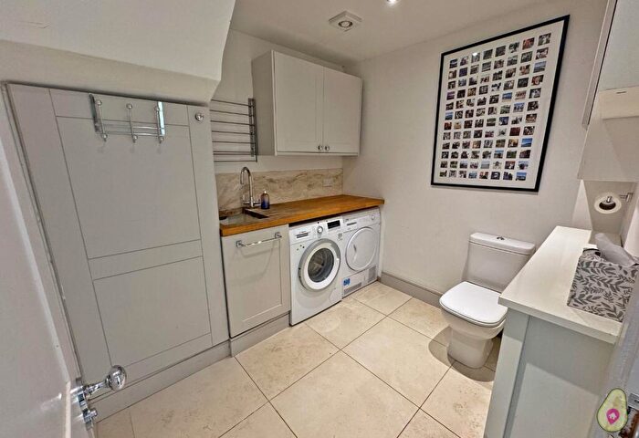 3 Bedroom Semi-Detached House For Sale In Wycombe Road, Holmer Green, HP15