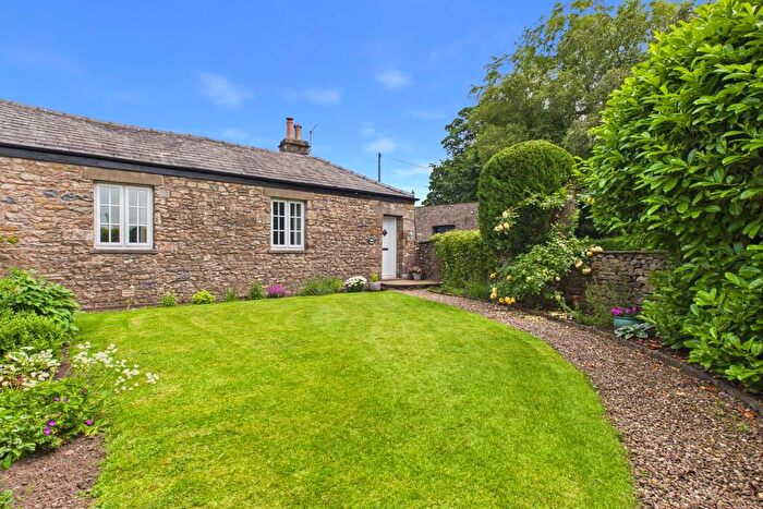 2 Bedroom Cottage For Sale In Burrow, LA6