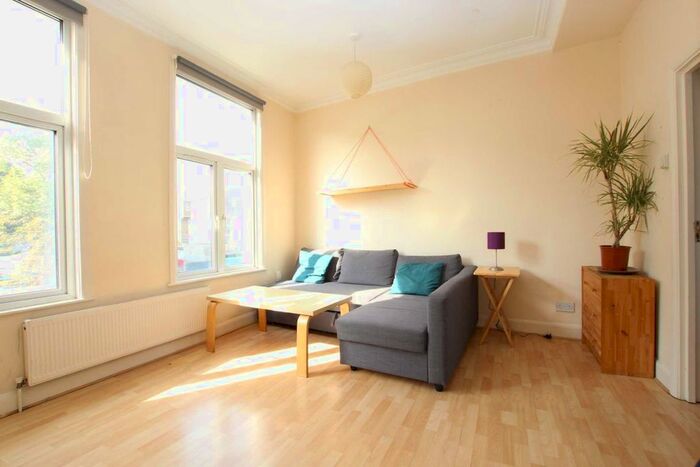 2 Bedroom Flat To Rent In Balls Pond Road, London, N1