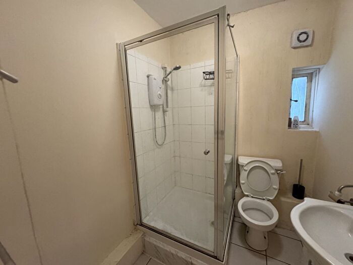1 Bedroom Flat To Rent In Cherry Orchard Road, Croydon, Surrey, CR0