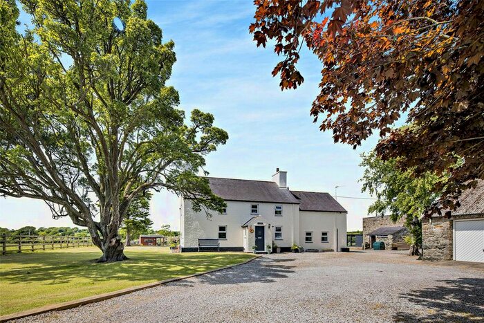 4 Bedroom Property For Sale In Dwyran, Llanfairpwllgwyngyll, LL61