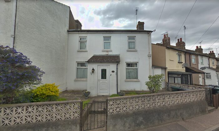 3 Bedroom Terraced House To Rent In Swanscombe, Kent, DA10